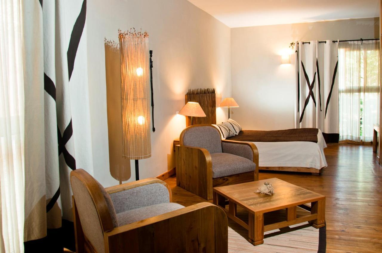 Hotel Restaurant Le Combava Antananarivo Dış mekan fotoğraf