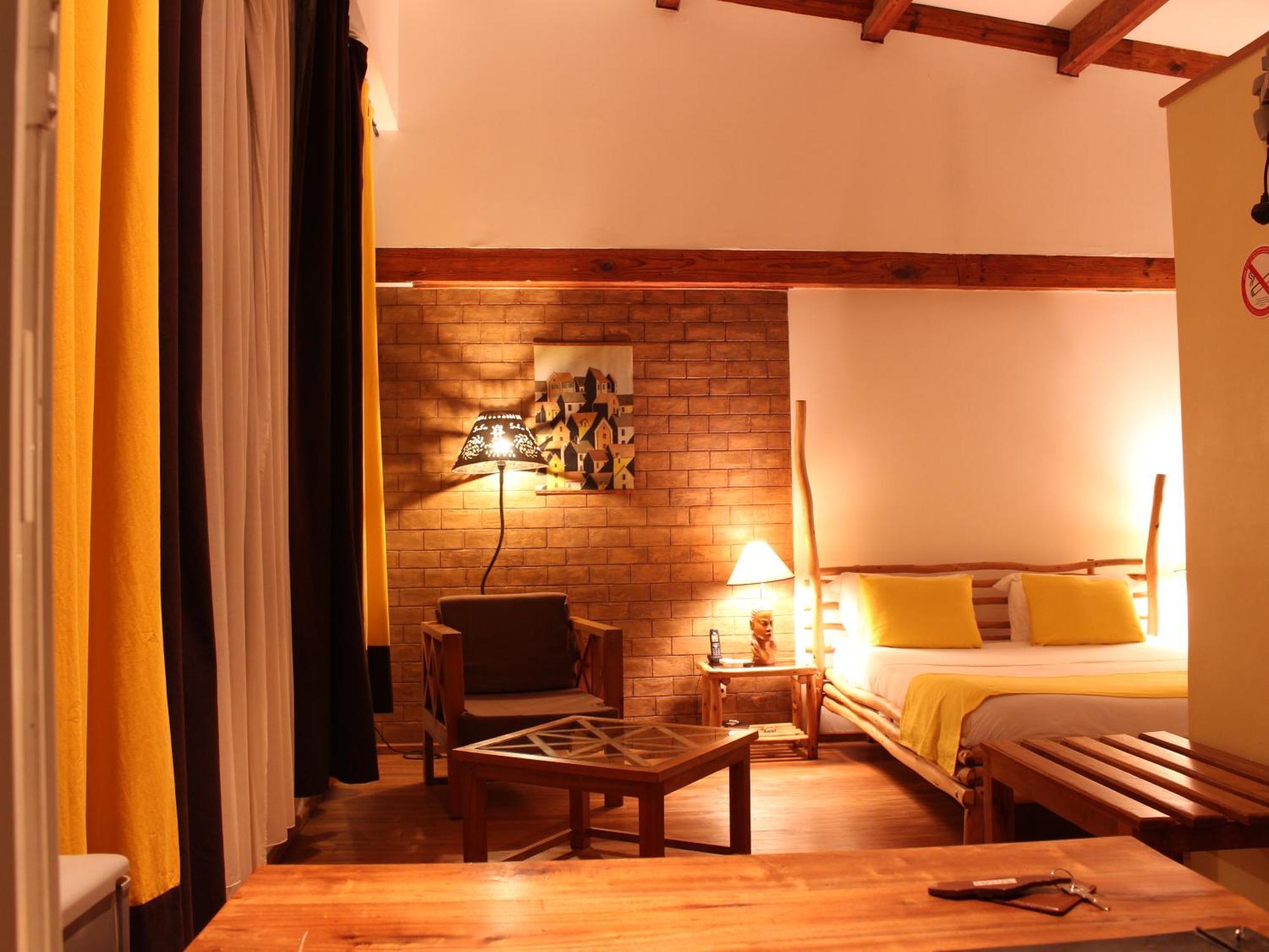 Hotel Restaurant Le Combava Antananarivo Dış mekan fotoğraf