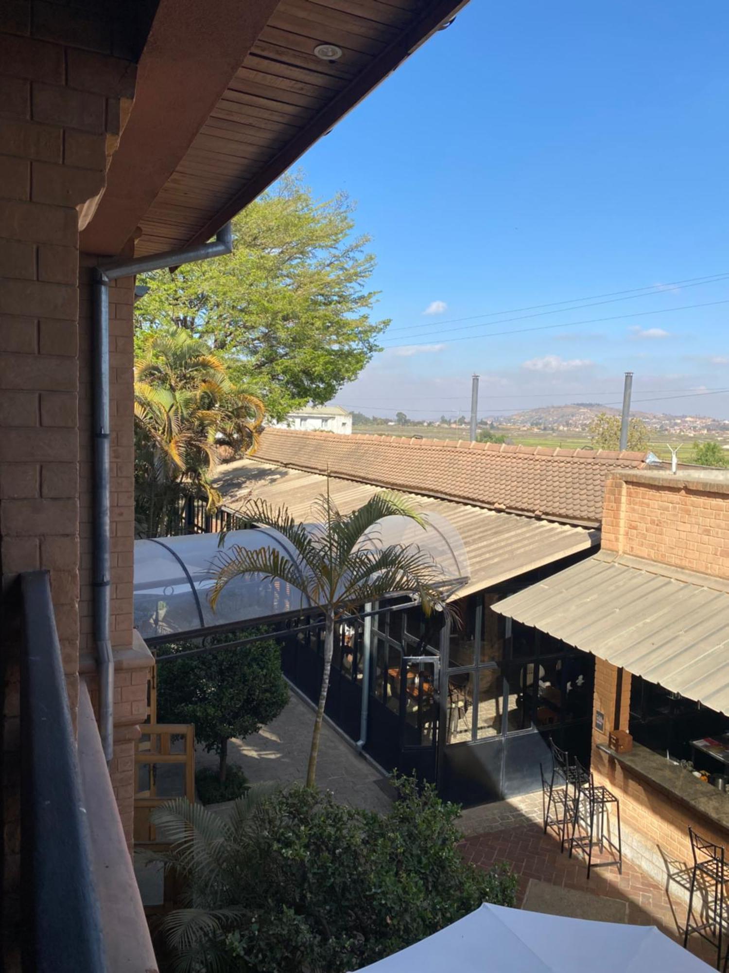 Hotel Restaurant Le Combava Antananarivo Dış mekan fotoğraf
