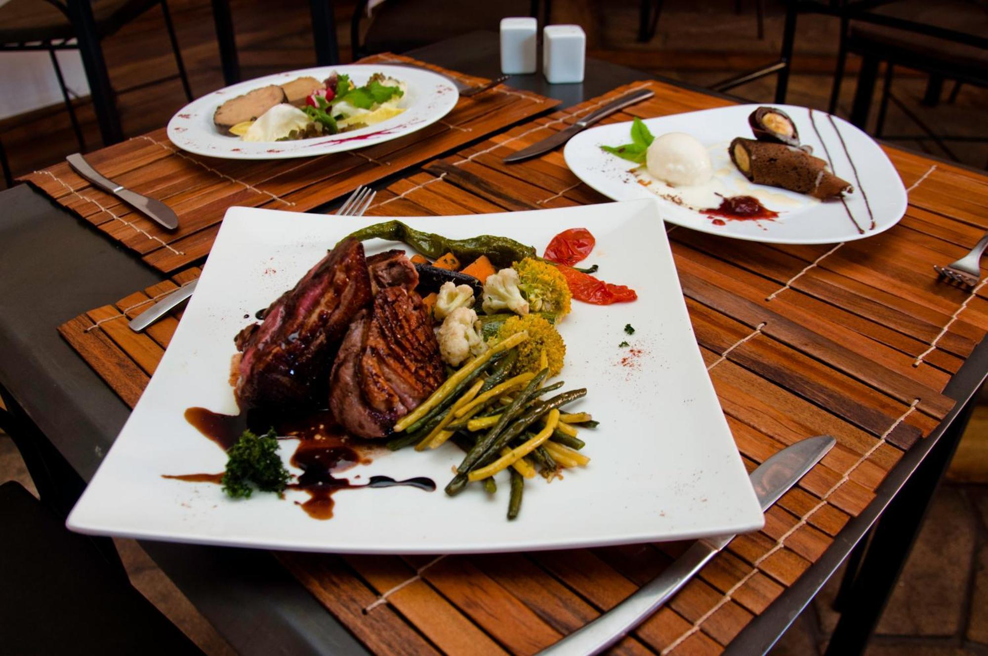 Hotel Restaurant Le Combava Antananarivo Dış mekan fotoğraf